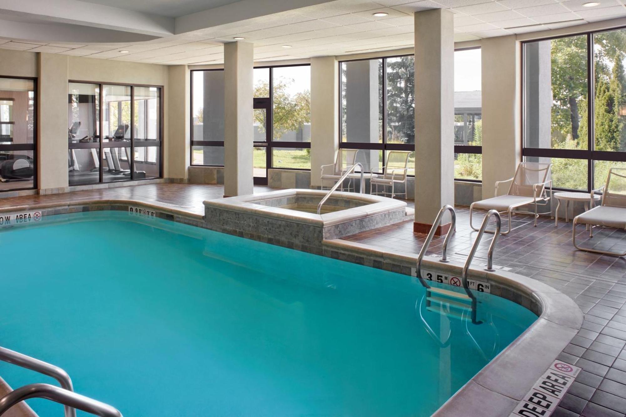 Hotel Courtyard By Marriott Mississauga-Airport Corporate Centre West Exterior foto