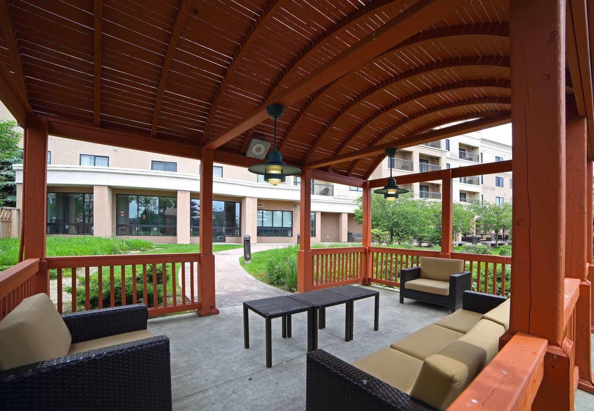 Hotel Courtyard By Marriott Mississauga-Airport Corporate Centre West Exterior foto